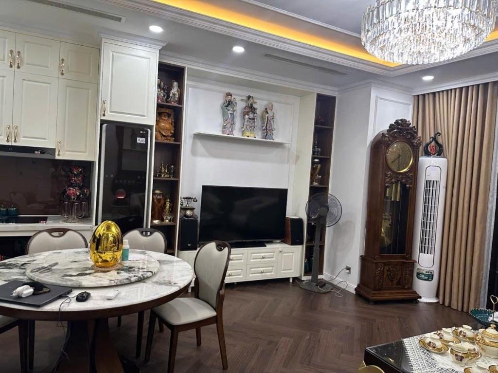 Bán chung cư Royal City, 113m2,giá: 15,2 tỷ