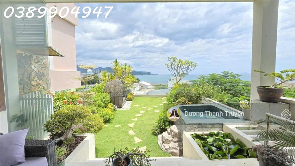 Bán biệt thự 4 tầng 2 mặt tiền view biển ngang hiếm 9,7m, cạnh Đại học Nha Trang, dòng