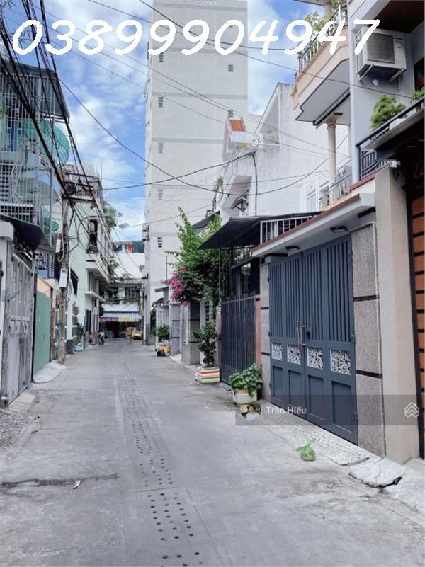 Chính chủ ở xa gửi bán nhà 3 tầng Khu Bàn Cờ TTTP Nha Trang - Hẻm thông ô tô vào tận sân