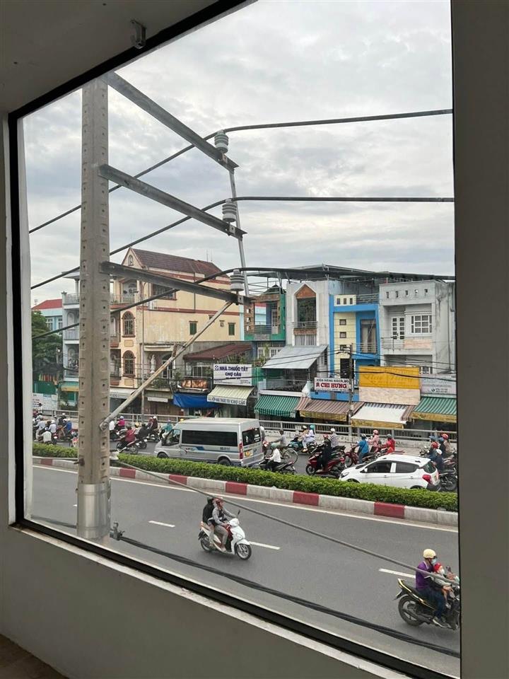 NHÀ BTCT MẶT TIỀN HẺM THÔNG TÔ KÝ  7 TỶ GIẢM MẠNH CÒN 5 TỶ 5
