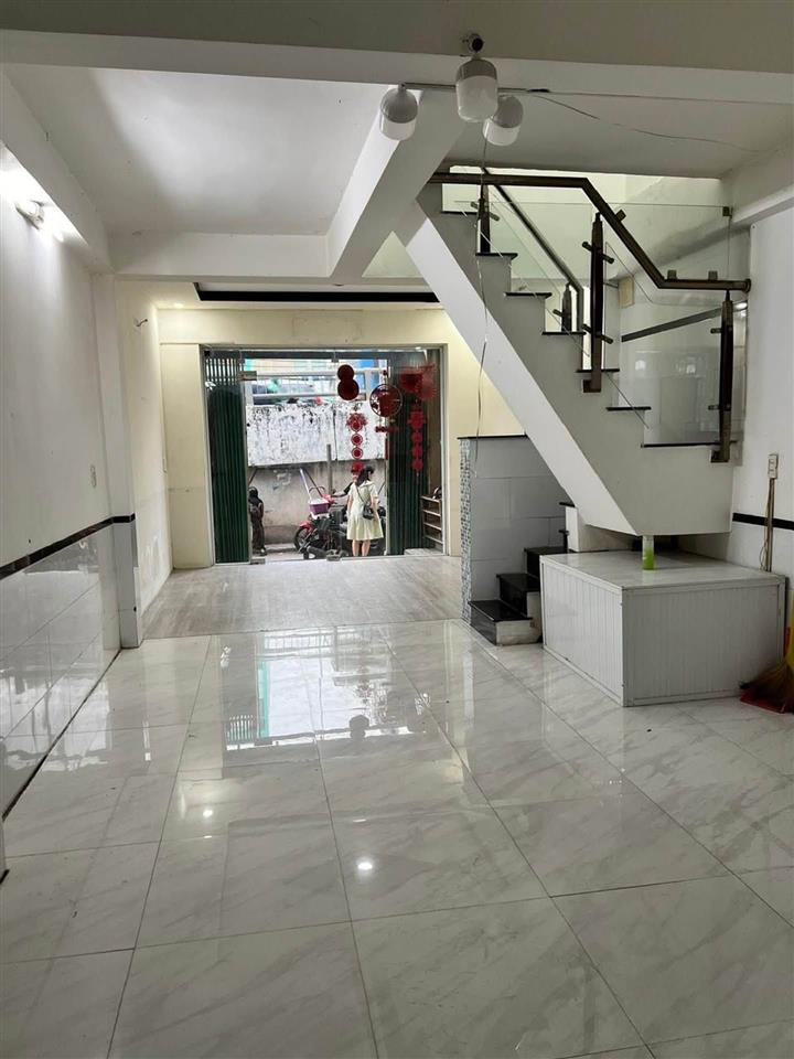 NHÀ BTCT MẶT TIỀN HẺM THÔNG TÔ KÝ  7 TỶ GIẢM MẠNH CÒN 5 TỶ 5