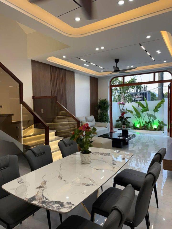 Nhà mới full nội thất phong cách Wabi Sabi siêu đẹp, đường lớn