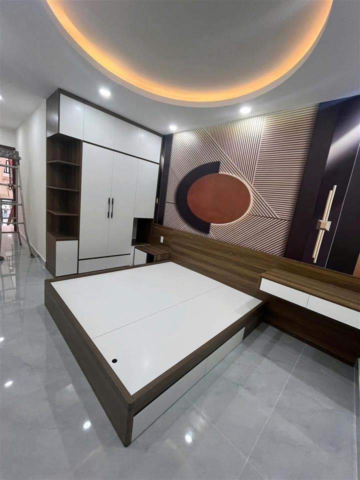 Bán gấp Nhà Mặt Tiền Đường Trần Hưng Đạo Quận Tân Phú - DTSD 294m2 Giá 17.6 Tỷ