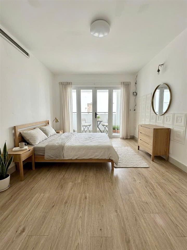 Bán nhà Q10 Tô Hiến Thành- 5 tầng 50m2- giảm mạnh còn 9.9 tỷ. Trí: 0967638168