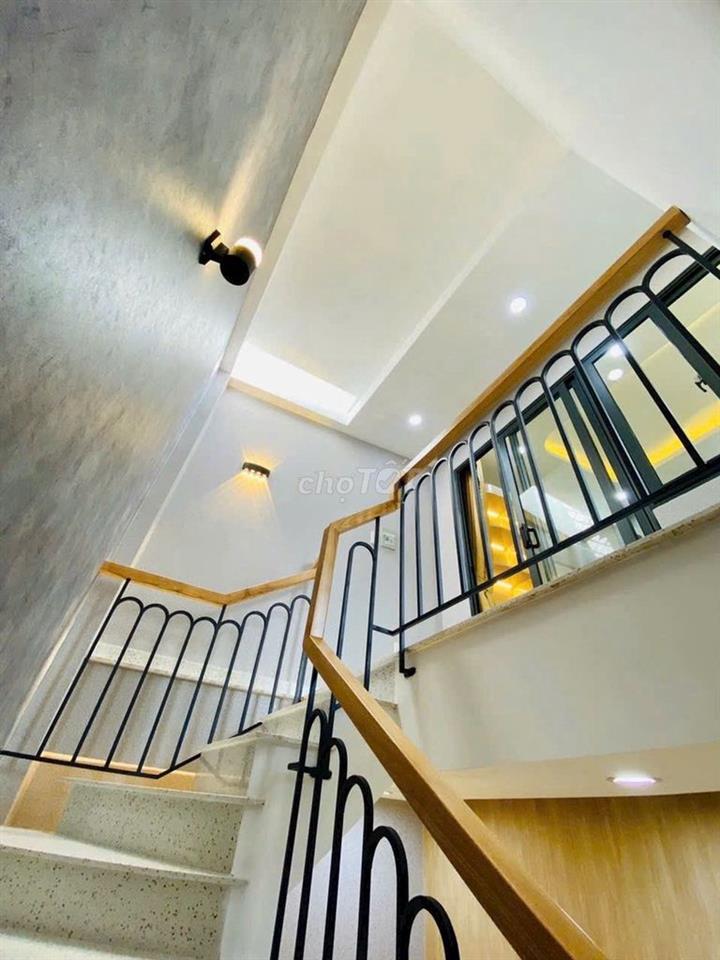 Bán nhà 4 tầng Quang Trung Gò Vấp 3PN 4WC, full nội thất, nhỉnh 6 tỷ