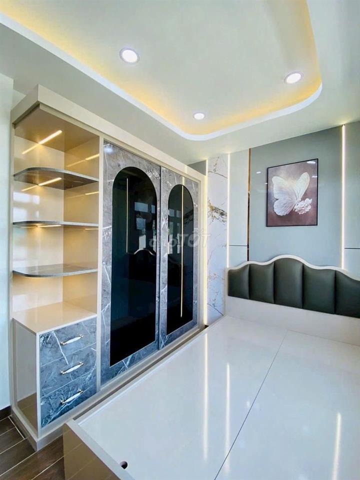 Bán nhà 4 tầng Quang Trung Gò Vấp 3PN 4WC, full nội thất, nhỉnh 6 tỷ
