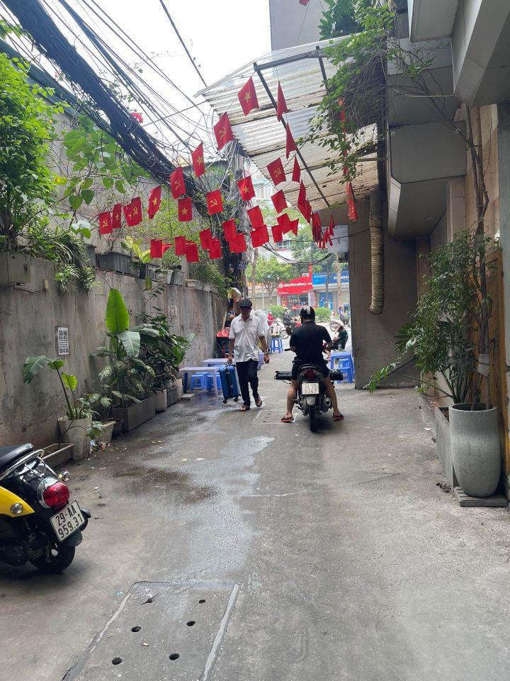 Bán nhà Kim Liên Đống Đa 48m2 x 3 tầng ngõ ô tô tránh, sổ đỏ chính chủ giá 9.3 tỷ