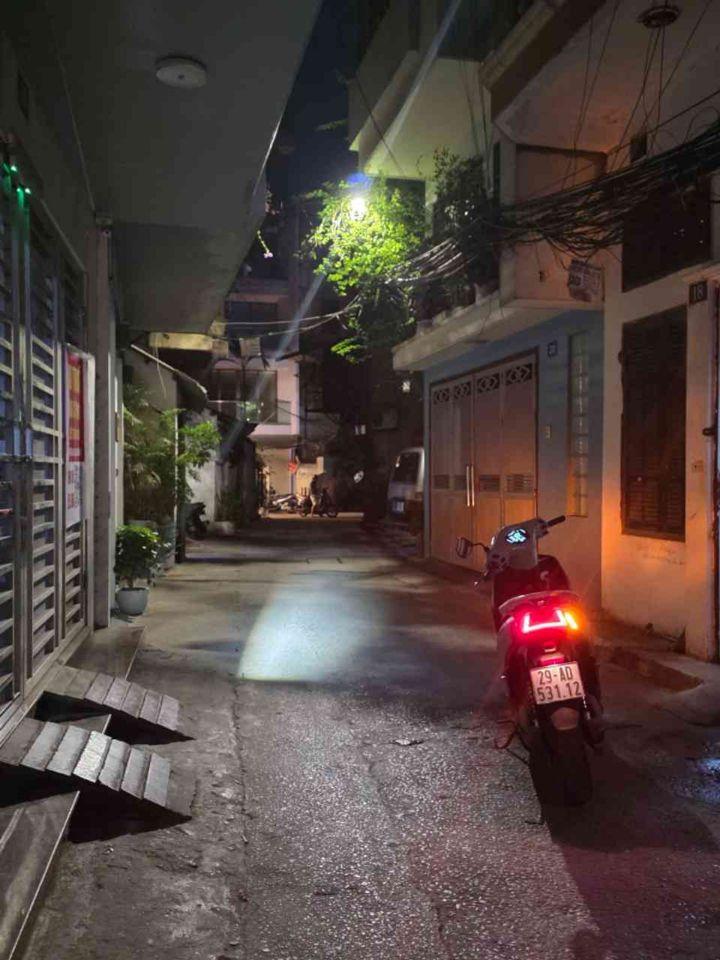Bán nhà Ô Chợ Dừa ngõ ô tô tránh 30m2, xây 5 tầng, sổ đỏ chính chủ 11.5 tỷ