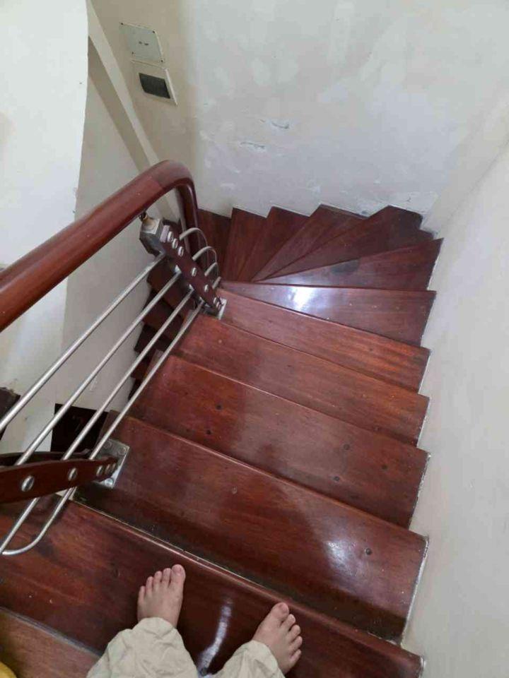 Bán nhà Ô Chợ Dừa ngõ ô tô tránh 30m2, xây 5 tầng, sổ đỏ chính chủ 11.5 tỷ