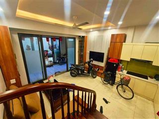 Chốt nhanh trong tháng nhà 33m2 Láng, giá 10 tỷ, sổ đỏ chính chủ