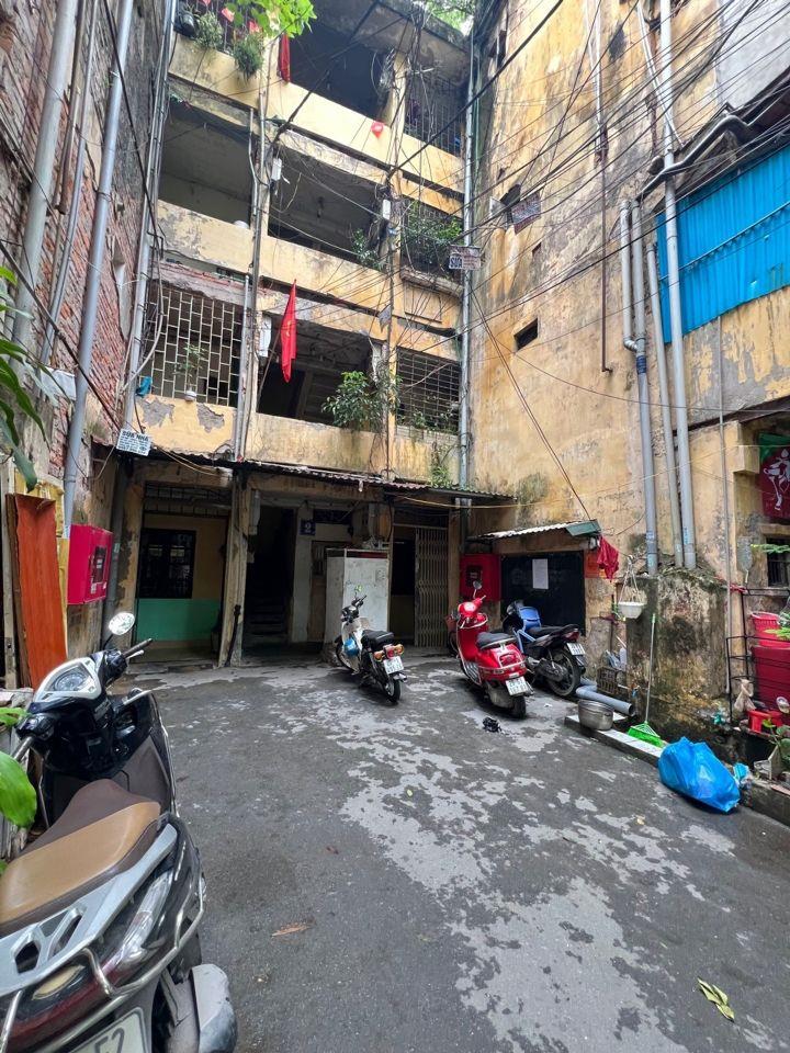 Nhà mặt ngõ thông thoáng cần sang tay 50m2 , giá 2.98 tỷ, sổ đỏ chính chủ