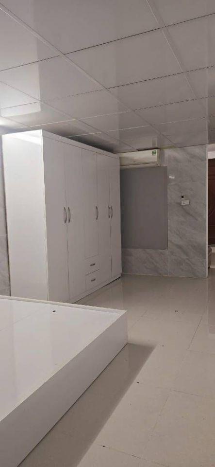 Nhà mặt ngõ thông thoáng cần sang tay 65m2 , giá 3.65 tỷ, sổ đỏ chính chủ