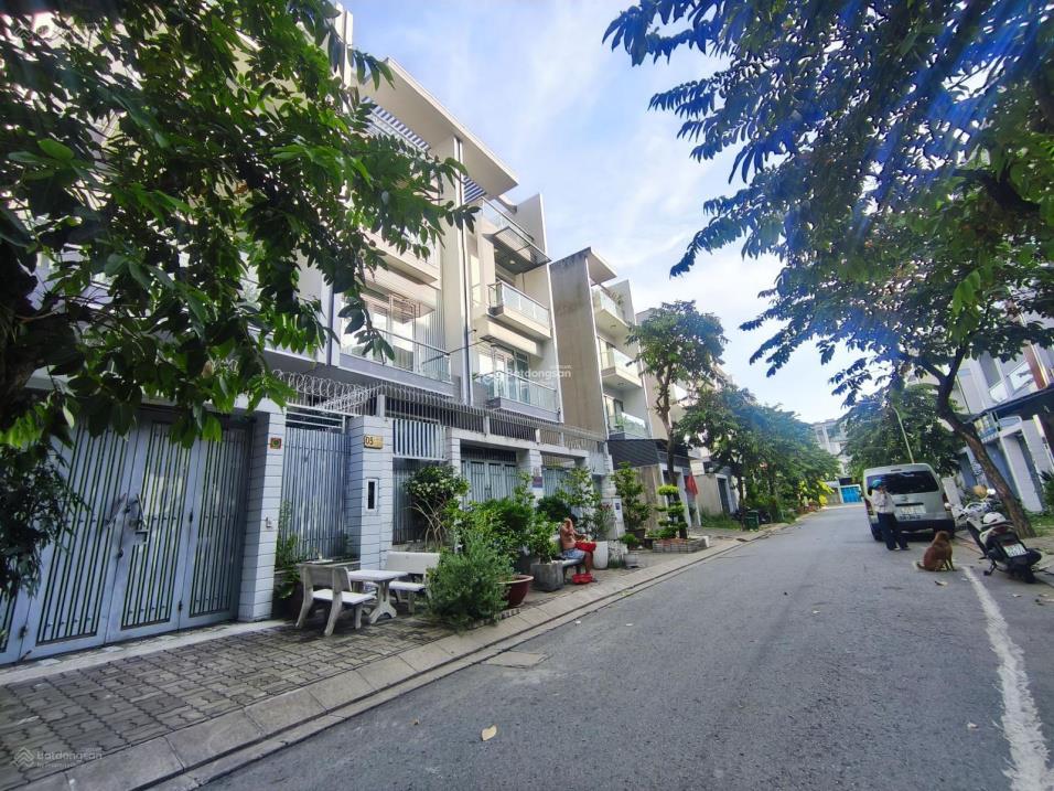 Bán nhà riêng 100m2 tại Bình Hưng, Hồ Chí Minh, đẹp, nhiều tiện ích chỉ 10,5 tỷ