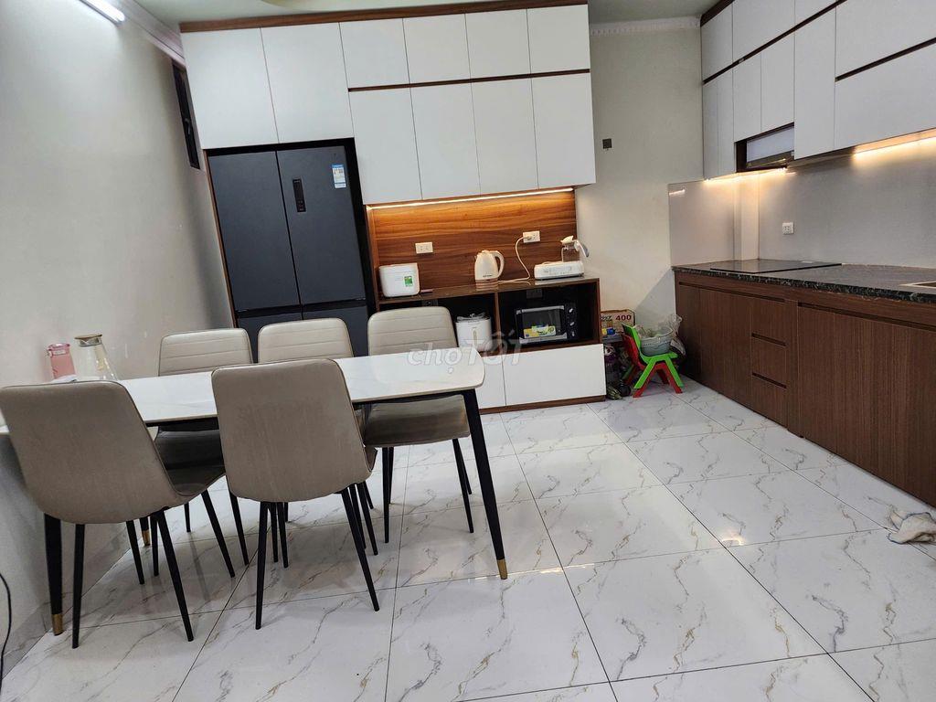 Nhà 4 tầng, 64,8m2, 6 phòng ở gia đình thoải mái