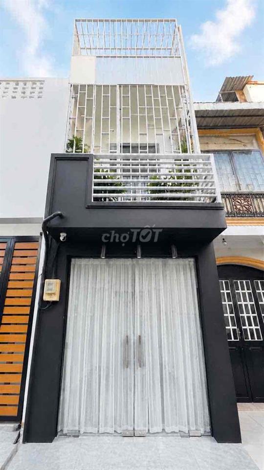 NHÀ 3 TẦNG ĐỐI DIỆN LANDMARK 81 SÁT MẶT TIỀN ĐƯỜNG ĐANG CHO THUÊ 10tr