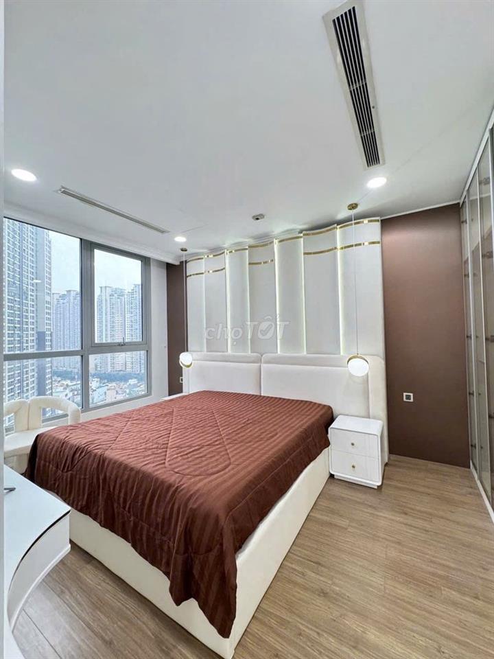 BÁN CĂN HỘ 2PN NỘI THẤT CAO CẤP, VIEW ĐẸP VINHOMES CENTRAL PARK