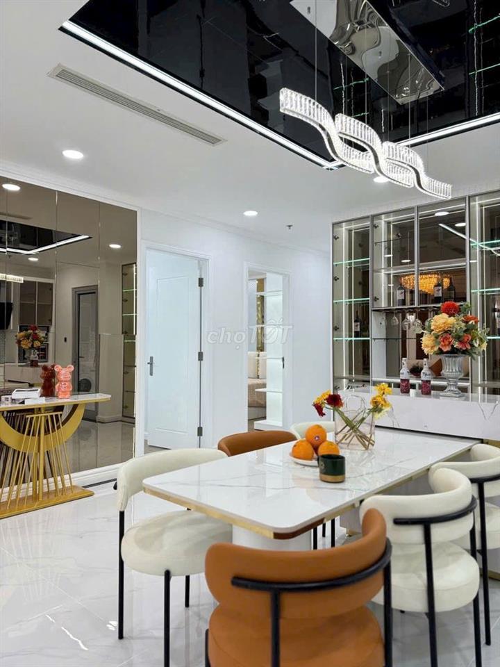 BÁN CĂN HỘ 2PN NỘI THẤT CAO CẤP, VIEW ĐẸP VINHOMES CENTRAL PARK
