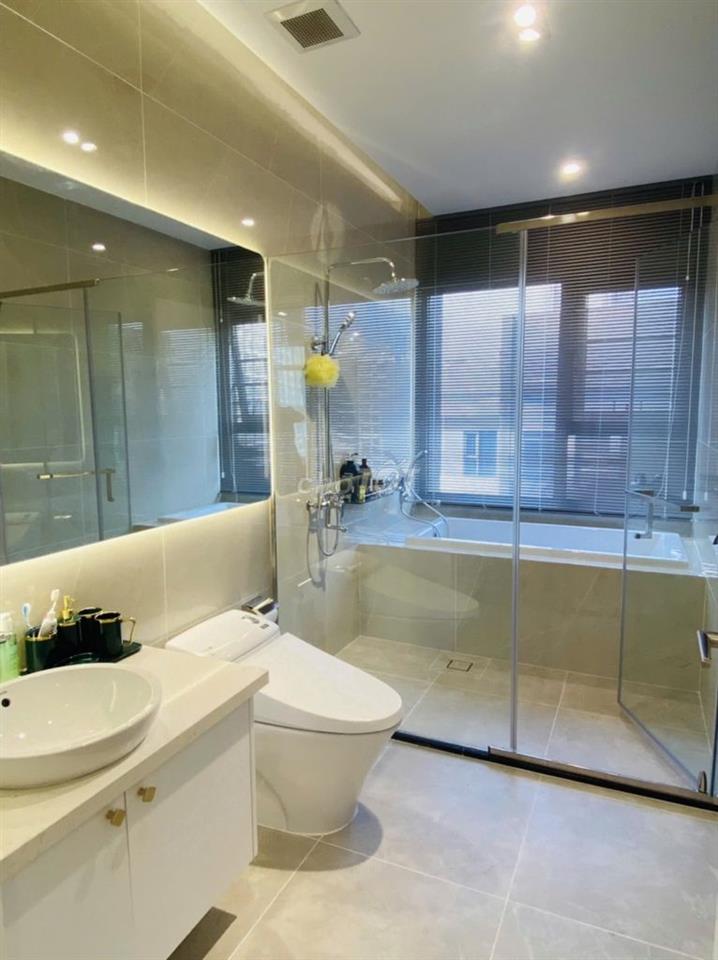 TÔI CẦN CHO THUÊ 2PN VINHOMES CENTRAL PARK NT CAO CẤP - LANDMARK 81