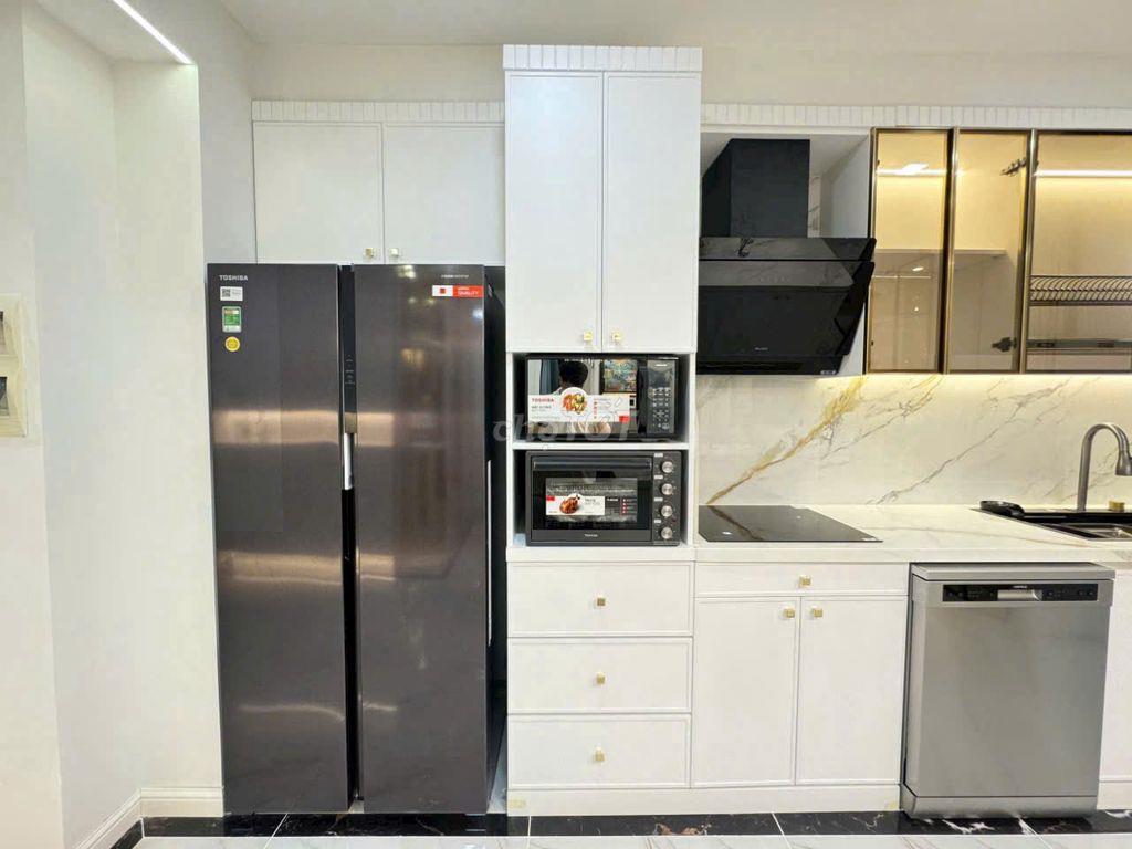 CHO THUÊ CĂN 3PN NỘI THẤT CAO CẤP VINHOMES CENTRAL PARK