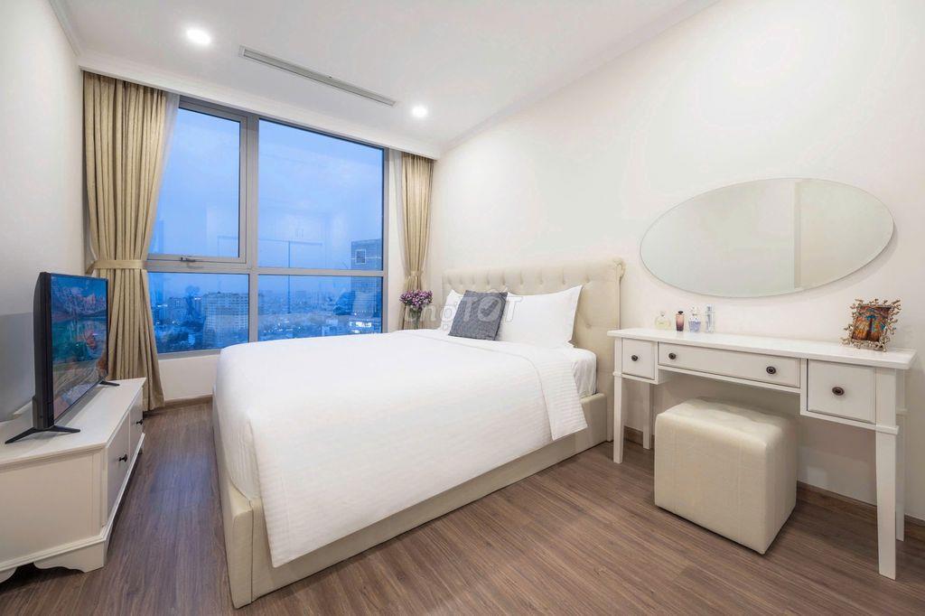 TÔI CẦN CHO THUÊ 2PN VINHOMES CENTRAL PARK NT CAO CẤP - LANDMARK 81