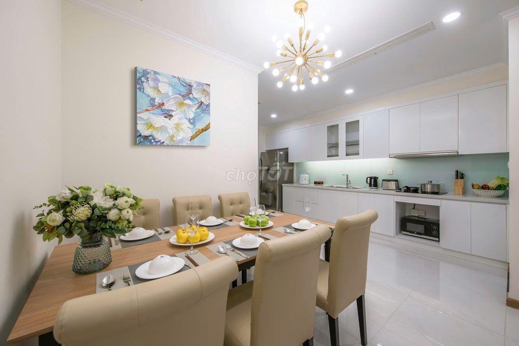 TÔI CẦN CHO THUÊ 2PN VINHOMES CENTRAL PARK NT CAO CẤP - LANDMARK 81