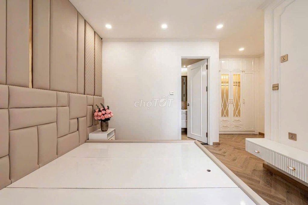 Tôi cần cho thuê 3PN Vinhome Golden River BASON Q1 - Nội thất cao cấp