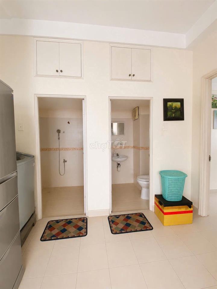 BÁN CHUNG CƯ Kim Sơn, lô góc, DT: 80m2. 2PN, 2WC. Sổ riêng, thang máy.