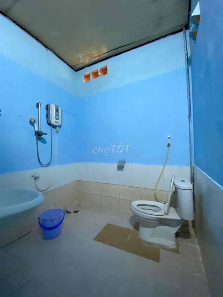 Bán nhà cấp 4 hẻm 80 Dương Quảng Hàm, DT: 4x17,5m. 72m2.