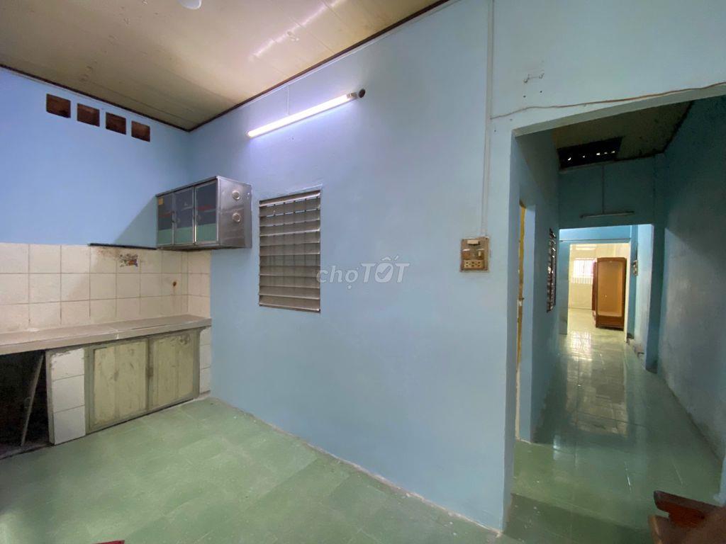 Bán nhà cấp 4 hẻm 80 Dương Quảng Hàm, DT: 4x17,5m. 72m2.