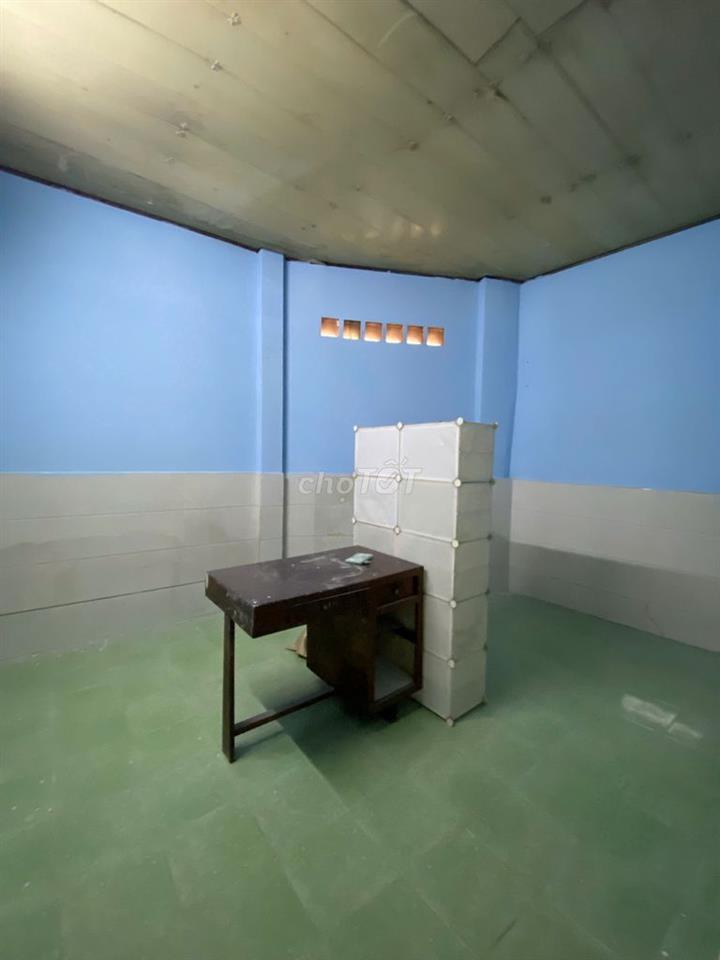 Bán nhà cấp 4 hẻm 80 Dương Quảng Hàm, DT: 4x17,5m. 72m2.