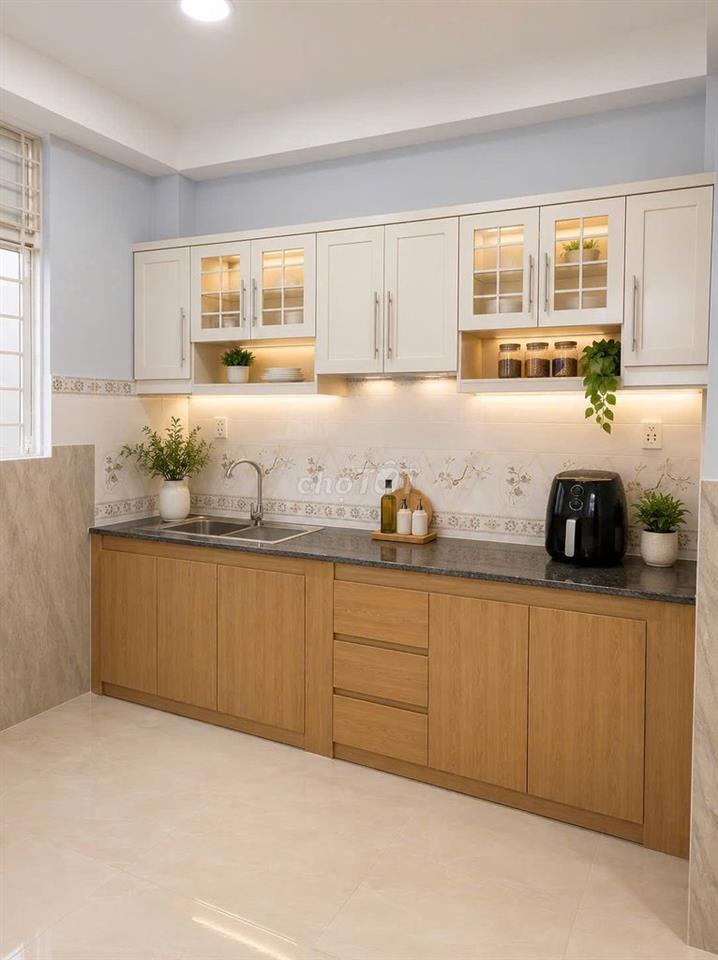 BÁN NHÀ hẻm 6m ĐS8, DT:4,2x11m. Trệt 2lầu ST. 3PN, 3WC, gần công viên.
