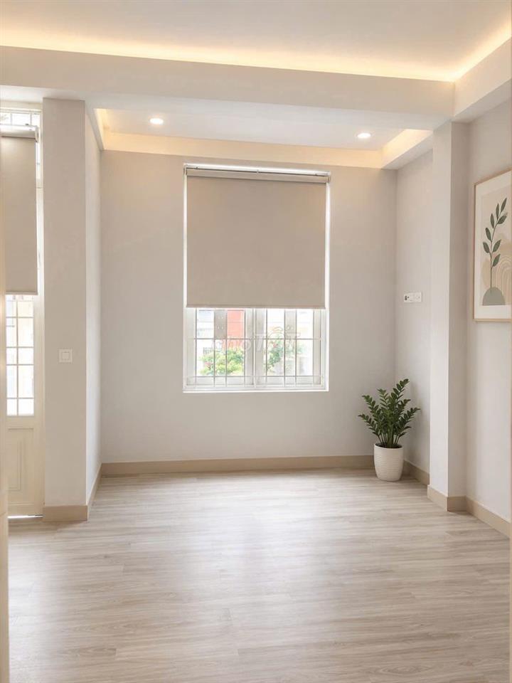 BÁN NHÀ hẻm 6m ĐS8, DT:4,2x11m. Trệt 2lầu ST. 3PN, 3WC, gần công viên.