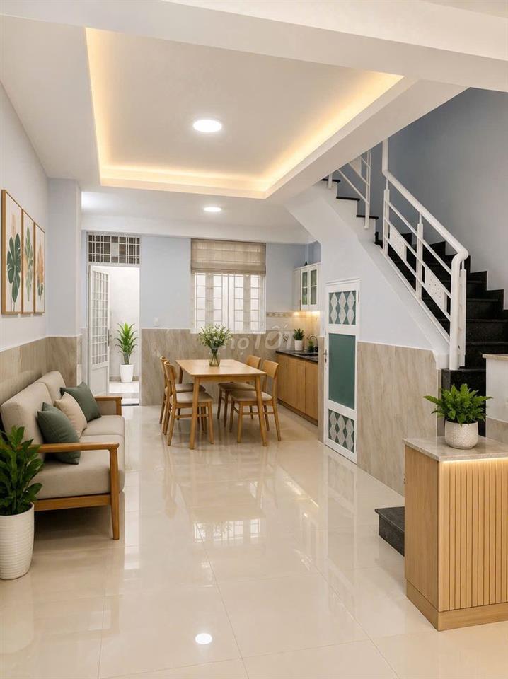 BÁN NHÀ hẻm 6m ĐS8, DT:4,2x11m. Trệt 2lầu ST. 3PN, 3WC, gần công viên.