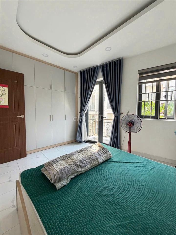 NHÀ CHO THUÊ Bình Lợi. Trệt 2 lầu. DT: 4,5x20m. Hẻm thông 