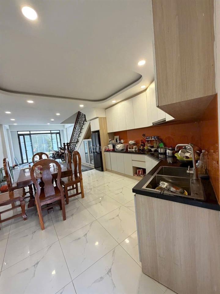 NHÀ CHO THUÊ Bình Lợi. Trệt 2 lầu. DT: 4,5x20m. Hẻm thông 
