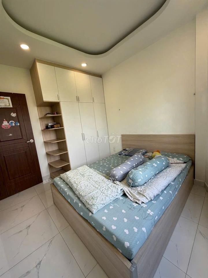 NHÀ CHO THUÊ Bình Lợi. Trệt 2 lầu. DT: 4,5x20m. Hẻm thông 
