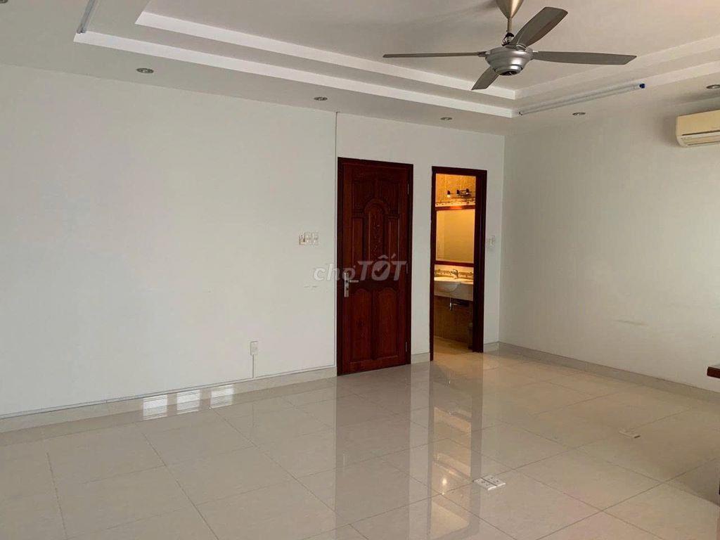 NHÀ CHO THUÊ Đặng Thùy Trâm. DT: 6x22m. Trệt lửng 3 lầu. Gần ĐH