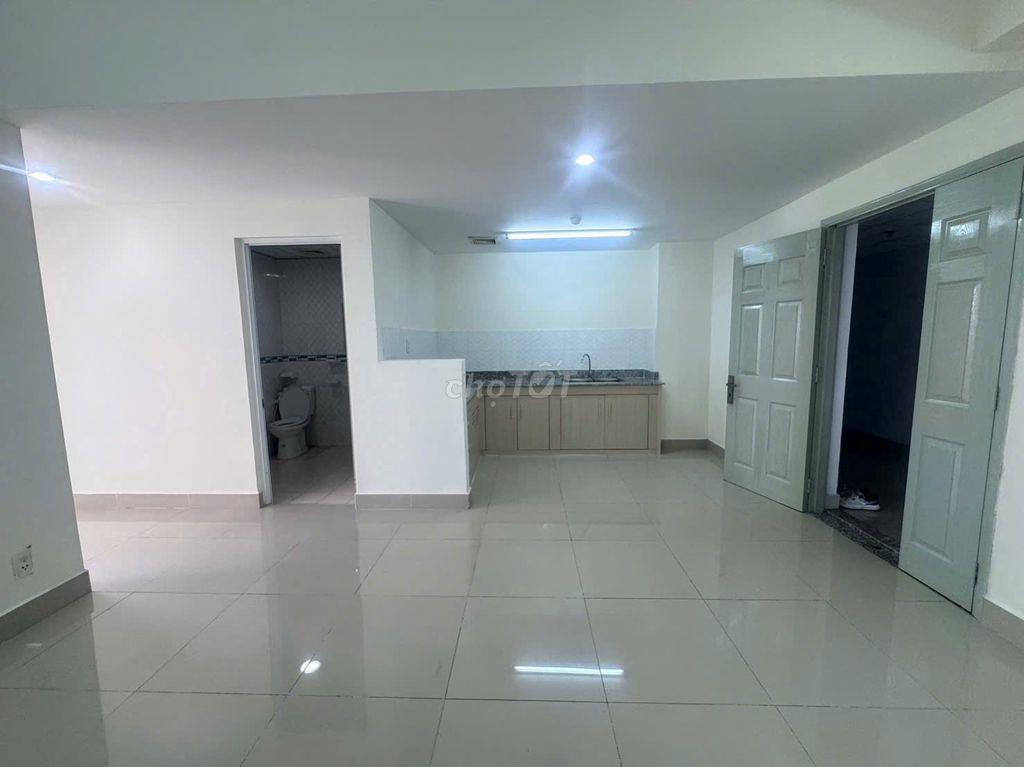 Bán căn hộ CC 1050 Phan Chu Trinh. DT: 61,5m2. Đã có sổ. Thang máy.