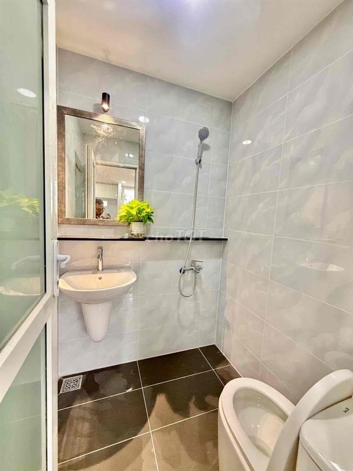 Chung cư 234 phan Văn Tri ,ô tô 7 chỗ tới nơi ,dễ di chuyển qua các qu