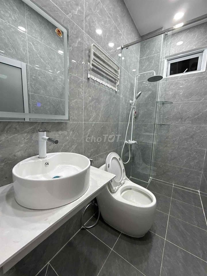 Thống Nhất dt 75m 2,nhà nở hậu tài lộc