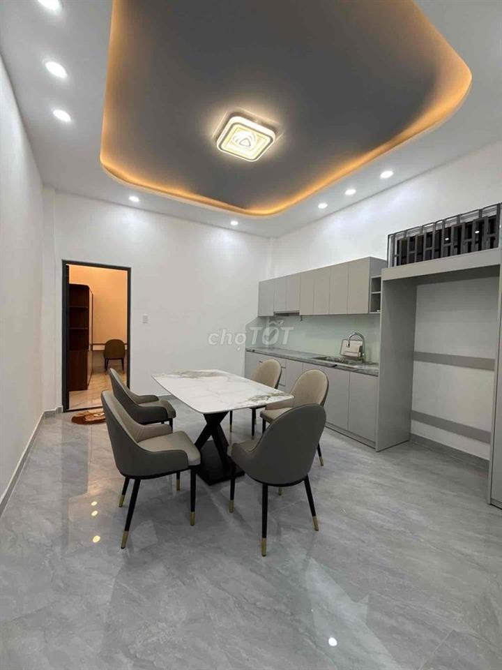 Thống Nhất dt 75m 2,nhà nở hậu tài lộc