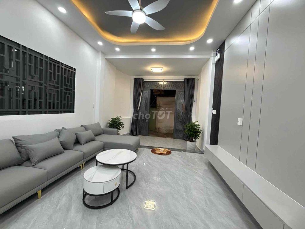 Thống Nhất dt 75m 2,nhà nở hậu tài lộc