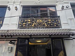 NHÀ PHỐ LIỀN KỀ -HẼM XE HƠI -THÔNG RA PHẠM VĂN ĐỒNG