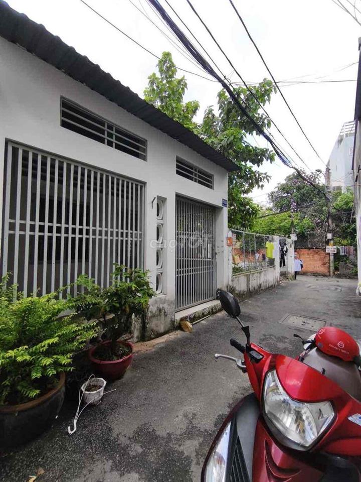 Nguyễn Oanh  Gò Vấp - hẻm xe hơi - nhà cấp 4