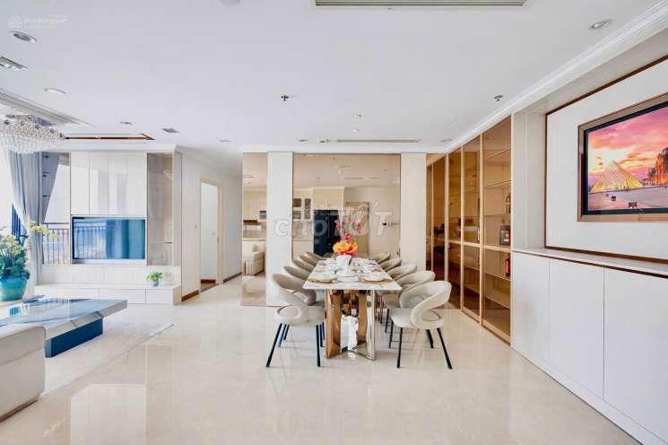 Chủ kẹt tiền bán gấp 3PN giá 14tỷ5 DT: 118m2. Vinhomes Central Park