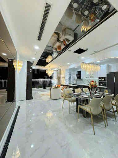 Chủ kẹt tiền cần bán 2PN giá 11tỷ DT: 85m2 Vinhomes Central Park