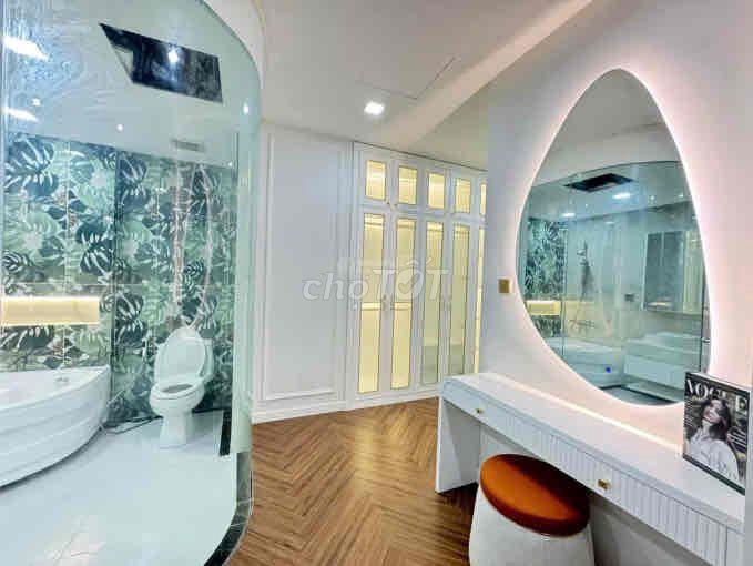 Bán căn hộ 4PN Giá 19Tỷ  DT:142m2 Vinhomes Central Park