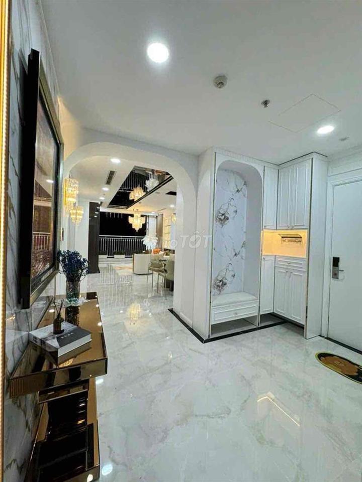 Cho thuê gấp CC 4PN + 3WC tại Vinhomes Central Park, 160m2, 60 triệu V