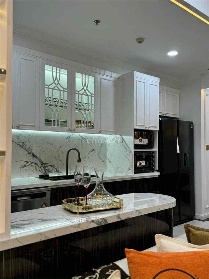 Cho thuê gấp CC 4PN + 3WC tại Vinhomes Central Park, 160m2, 60 triệu V