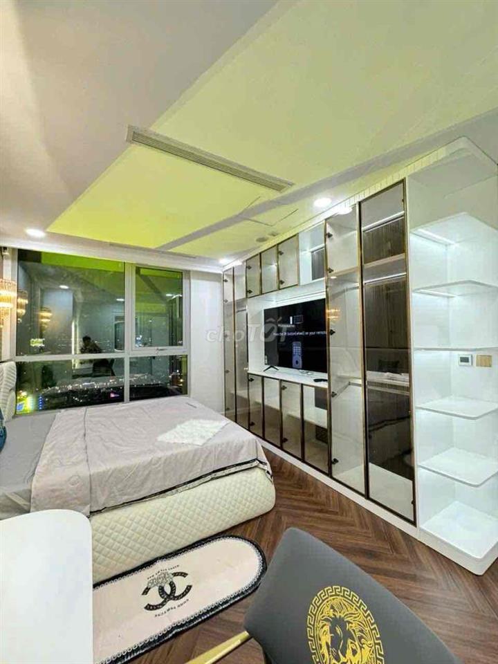 Cho thuê gấp CC 4PN + 3WC tại Vinhomes Central Park, 160m2, 60 triệu V